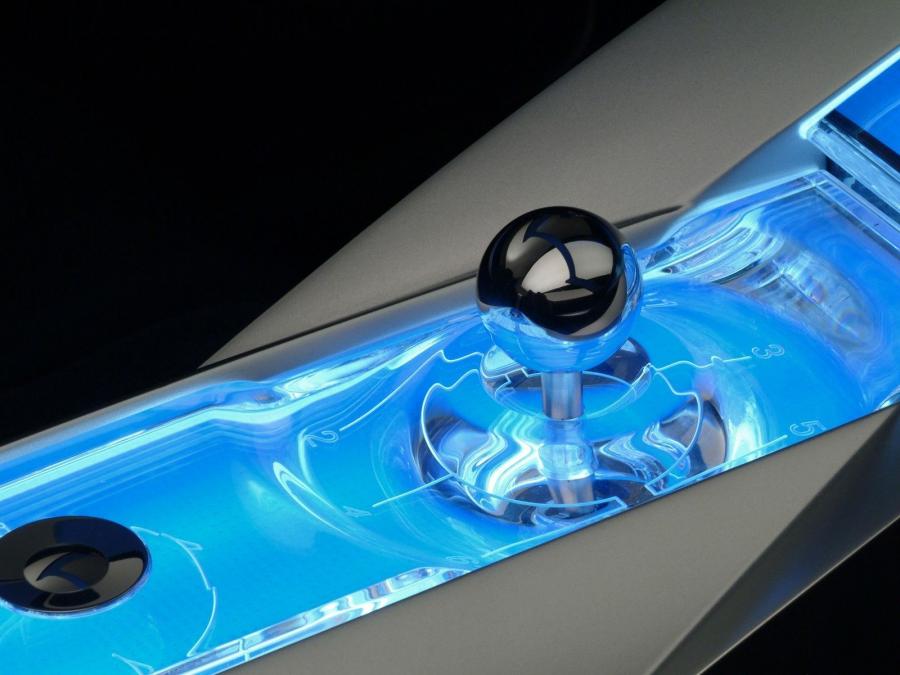  Lexus LF-C Concept 2004 года  (фото 24 из 112)